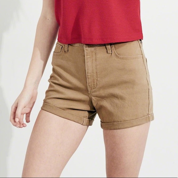 Hollister Pants - Hollister High Rise Midi Shorts!